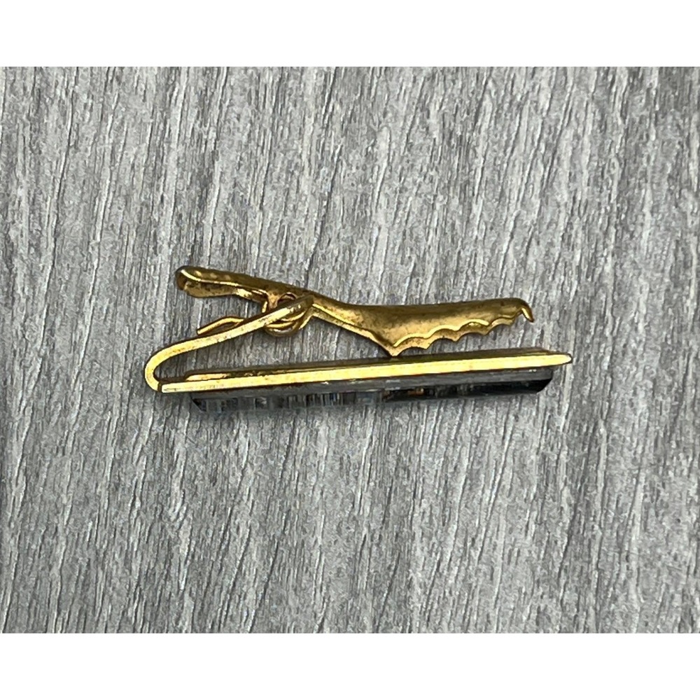 Vtg Gold Tone Tie Clip Washington DC Reverse Carved Glass Mens Jewelry - Picture 5 of 10